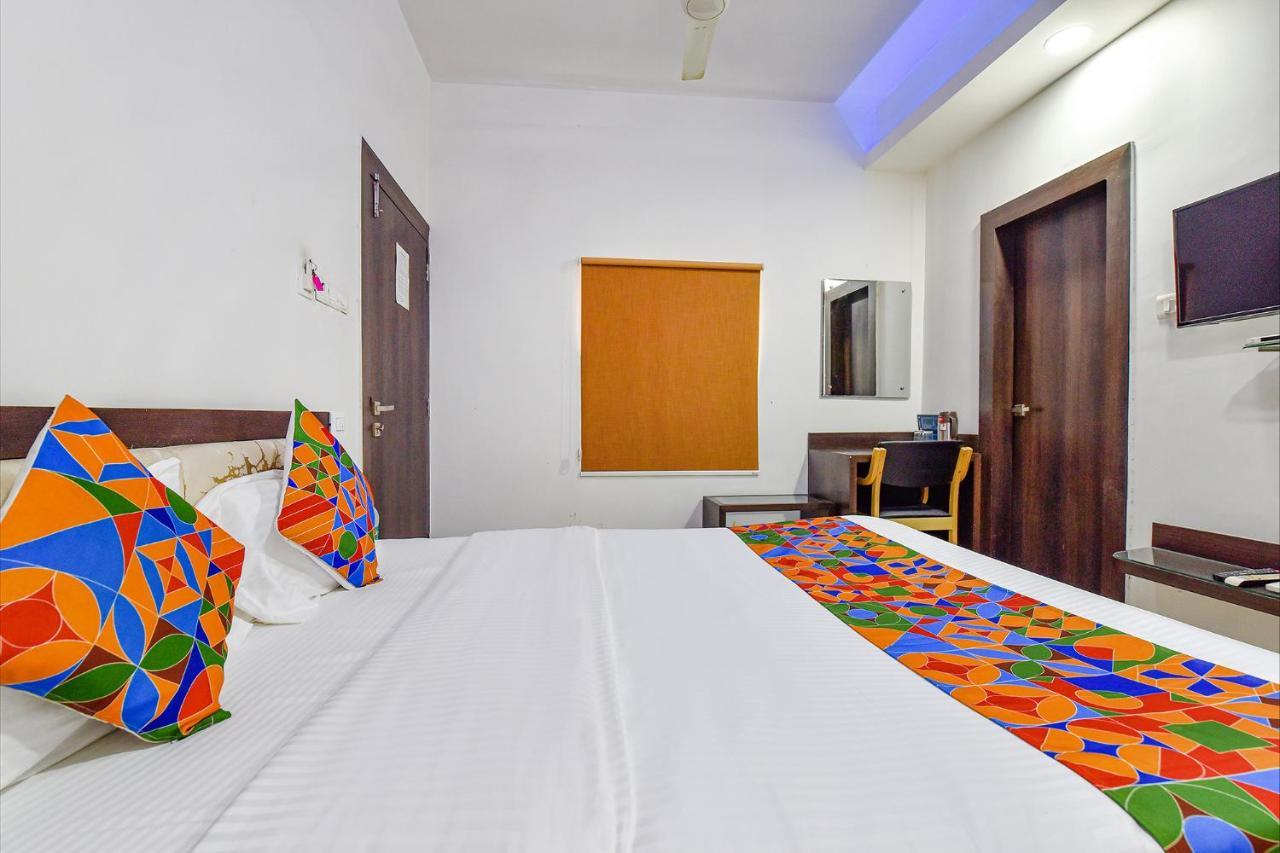 Hotel Vandana Palace Кота Екстер'єр фото