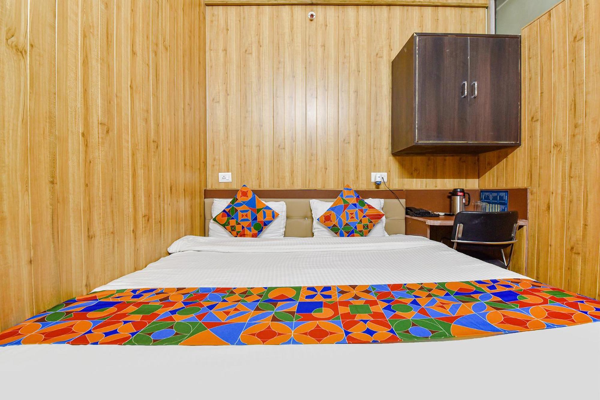 Hotel Vandana Palace Кота Екстер'єр фото