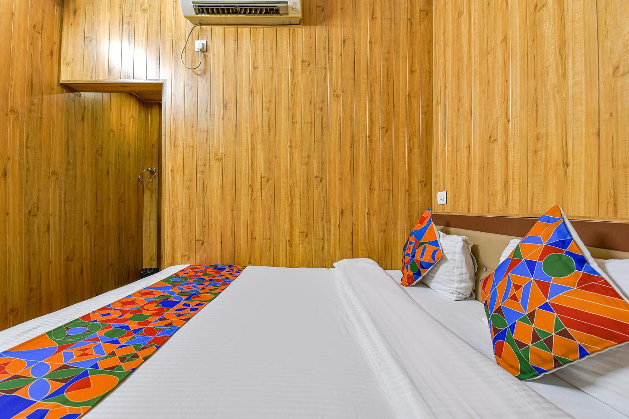 Hotel Vandana Palace Кота Екстер'єр фото